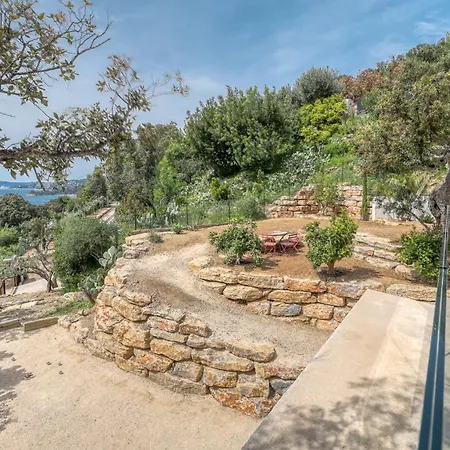 Climatisee Au Lavandou Avec Vue Avec Piscine Chauffee Vila