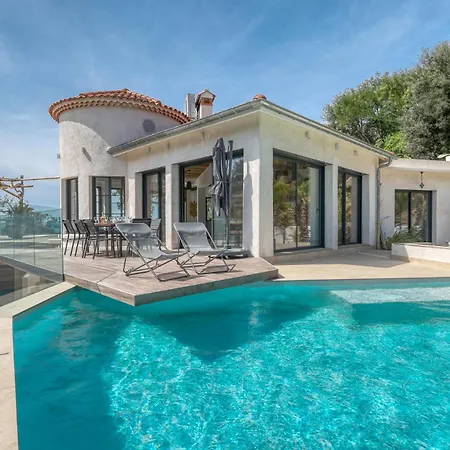 Vila Climatisee Au Lavandou Avec Vue Avec Piscine Chauffee